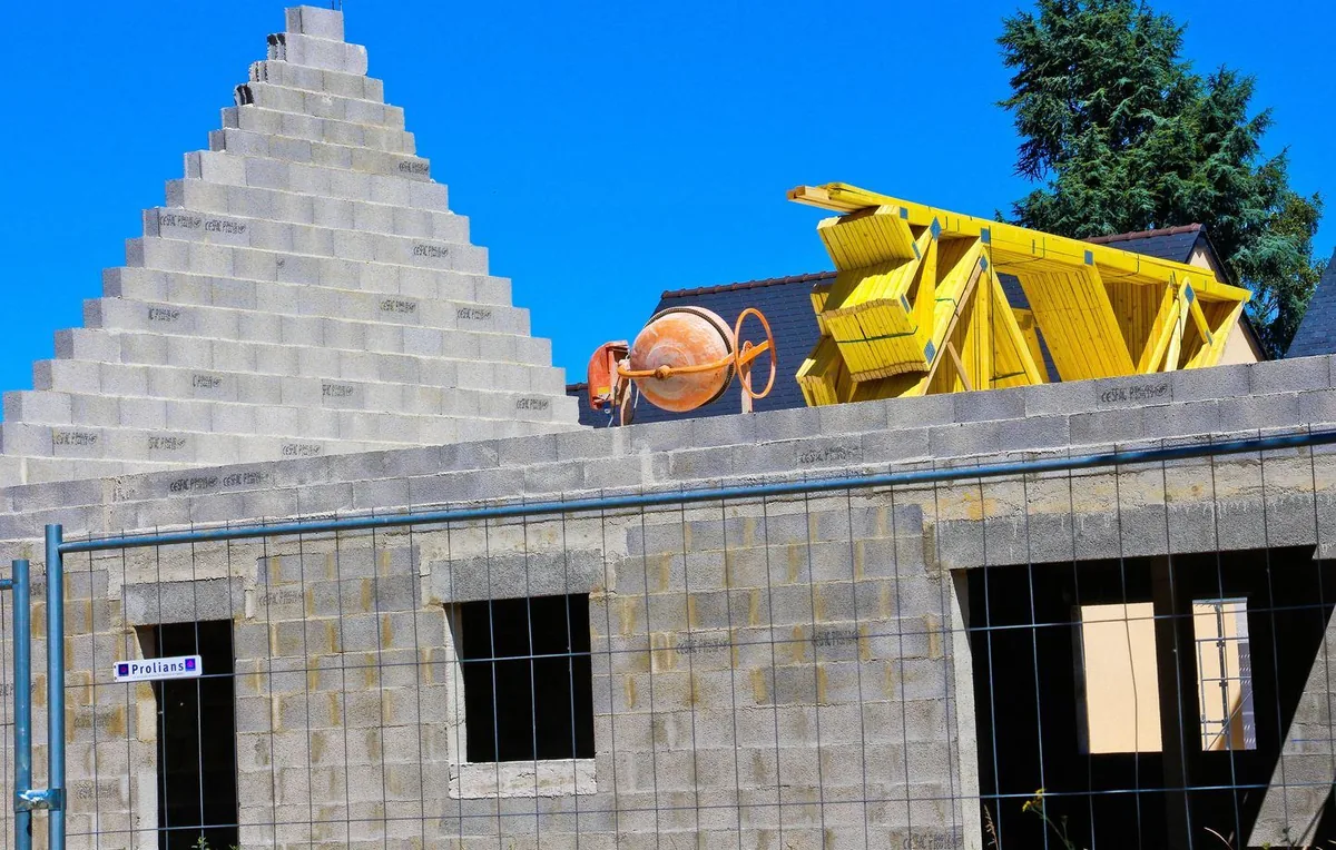Toitures en ardoise de maisons bretonnes